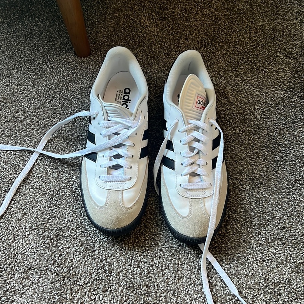 Men’s Adidas Samba OG White Indoor Soccer Shoes Gum Sole Men’s Size 7